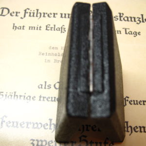 Feuerwehr- Ehrenzeichen zweite Stufe silber, inkl. Etui und Verleihungsurkunde- VERKAUFT-1190