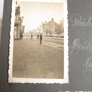 Fotoalbum: ua., Zivil, Wehrmacht, HJ, Reichsparteitag, Foto A. Hitler.-3922