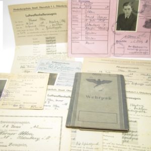 Dokumentennachlaß eines Luftwaffenhelfers in einer Flakbatterie aus dem Raum Oldenburg-0