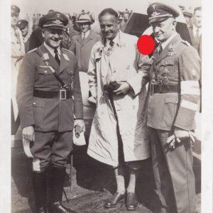 Foto Fliegerkommodore des DLV mit Pour le Merite und Flugzeugführerabzeichen-0