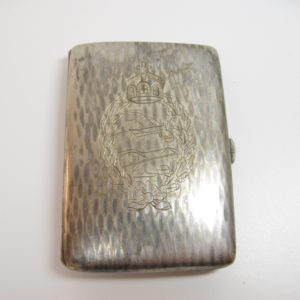 Zigarettenetui mit Beobachterabzeichen-0