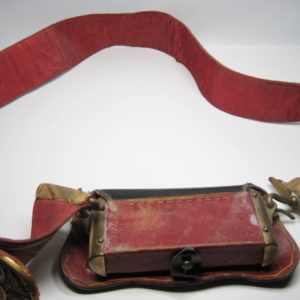 Spanien: Franco Zeit Kartuschkasten mit Bandelier.-9882