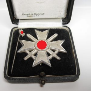 Kriegsverdienstkreuz 1939 1. Klasse mit Schwertern mit Miniatur im Etui-10232