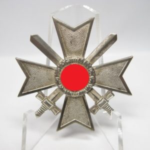 Kriegsverdienstkreuz 1. Klasse mit Schwertern im Etui-11039