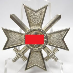 Kriegsverdienstkreuz 1. Klasse mit Schwertern im Etui-11040