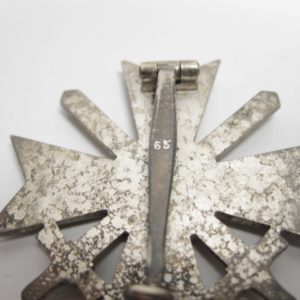 Kriegsverdienstkreuz 1. Klasse mit Schwertern im Etui-11046