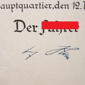 Original Tintenunterschrift Adolf Hitler für Beförderungsurkunde des Reichsbahndirektors Alfred Daus.-11513