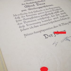 Original Tintenunterschrift Adolf Hitler für Beförderungsurkunde des Reichsbahndirektors Alfred Daus.-11516