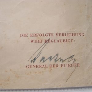 Luftwaffe - Große Verleihungsurkunde zum Deutschen Kreuz in Gold. KG27.-11540