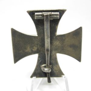 Eisernes Kreuz 1. Klasse von 1914. 800er Silberpunze.-11771