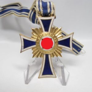 Ehrenkreuz der deutschen Mutter in Gold.-12197