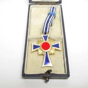 Ehrenkreuz der deutschen Mutter in gold am Band mit Etui- VERKAUFT- SOLD