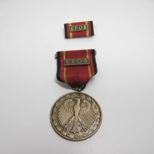 Bundeswehr Einsatzmedaille KFOR in bronze mit Bandschnalle