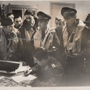 Pressefoto Luftwaffe: Zurück vom Feindlug. 1944.